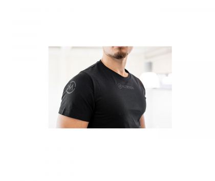 M-NUTRITION Sports Wear T-paita logolla, Musta logo